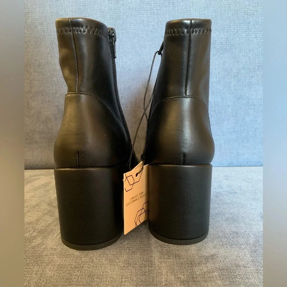 Woman’s Madden NYC Black Faux Leather Square Toe Block Heeled Ank Boots Size 10 - Picture 5 of 10